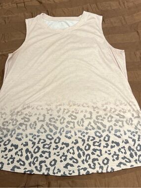 Sleeveless Leopard Ombre Tank Top